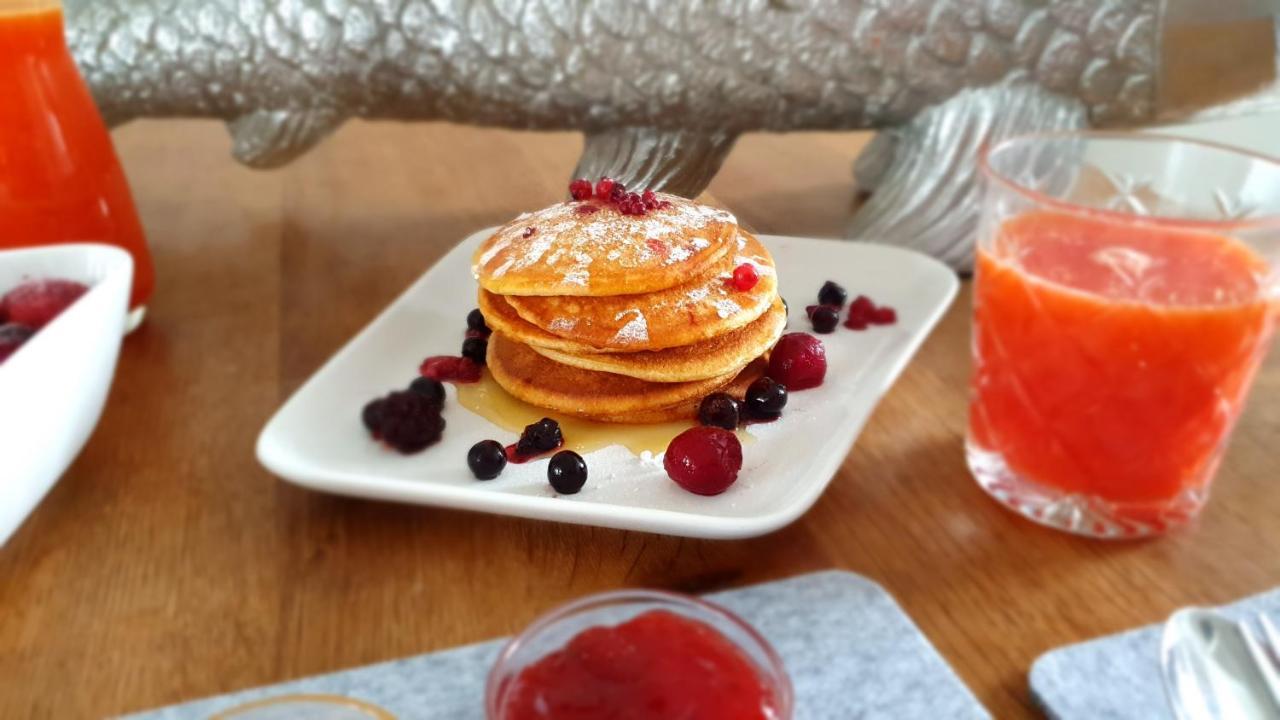 Tiszaszolos Tisza White House Bed & Breakfast エクステリア 写真